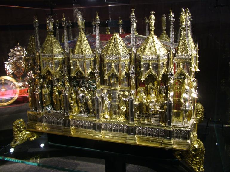 Arca processionale delle ceneri di san Giovanni Battista - UniGe