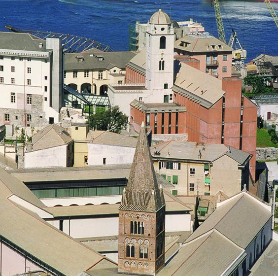 Architettura UniGe - Vista del Museo di Sant'Agostino e della collina di Castello
