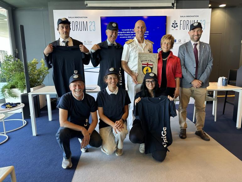 Prima squadra di ricercatori UniGe in partenza con la Vespucci