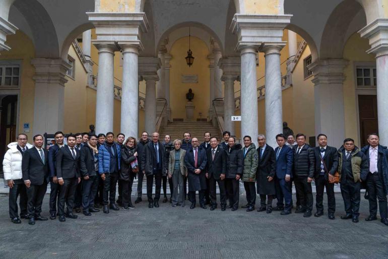 Delegazione giudici tailandesi Una delegazione di giudici tailandesi all'Università di Genova