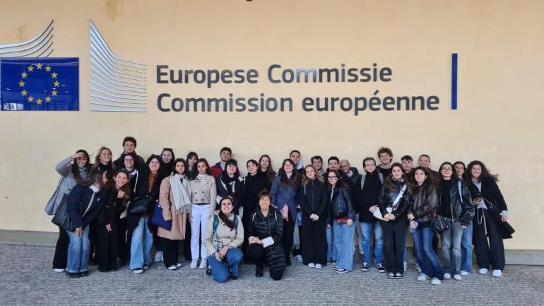 Commissione europea visita studenti UniGe Commissione europea visita studenti UniGe