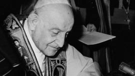 Papa Giovanni XXIII firma l'enciclica "Pacem in Terris"