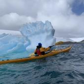 In kayak di fronte a Port Lockroy – Antarctica 2020
