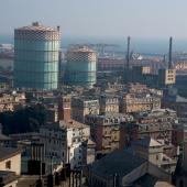 Il gasometro a Cornigliano