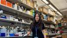 Melody Di Bona in laboratorio